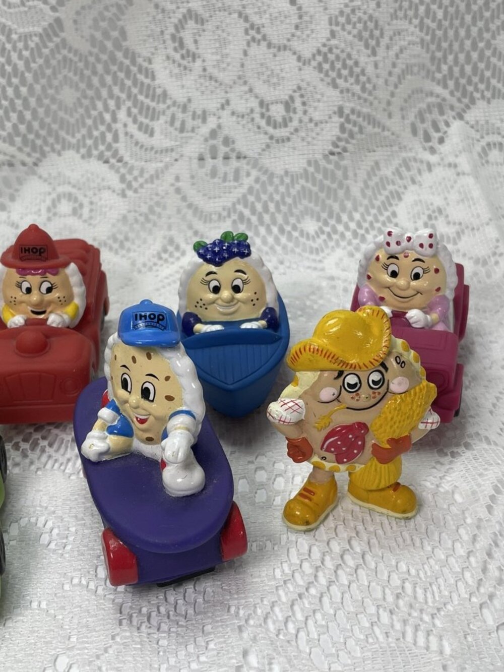 Vintage Lot Of 8 IHOP Restaurant PVC Toy Figures Driving Cars from 1996 - Picture 4 of 16